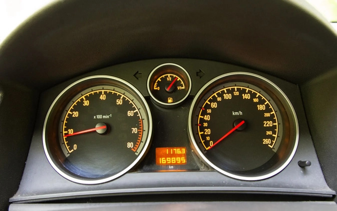 Opel Astra cena 18000 przebieg: 169900, rok produkcji 2008 z Orzesze małe 379